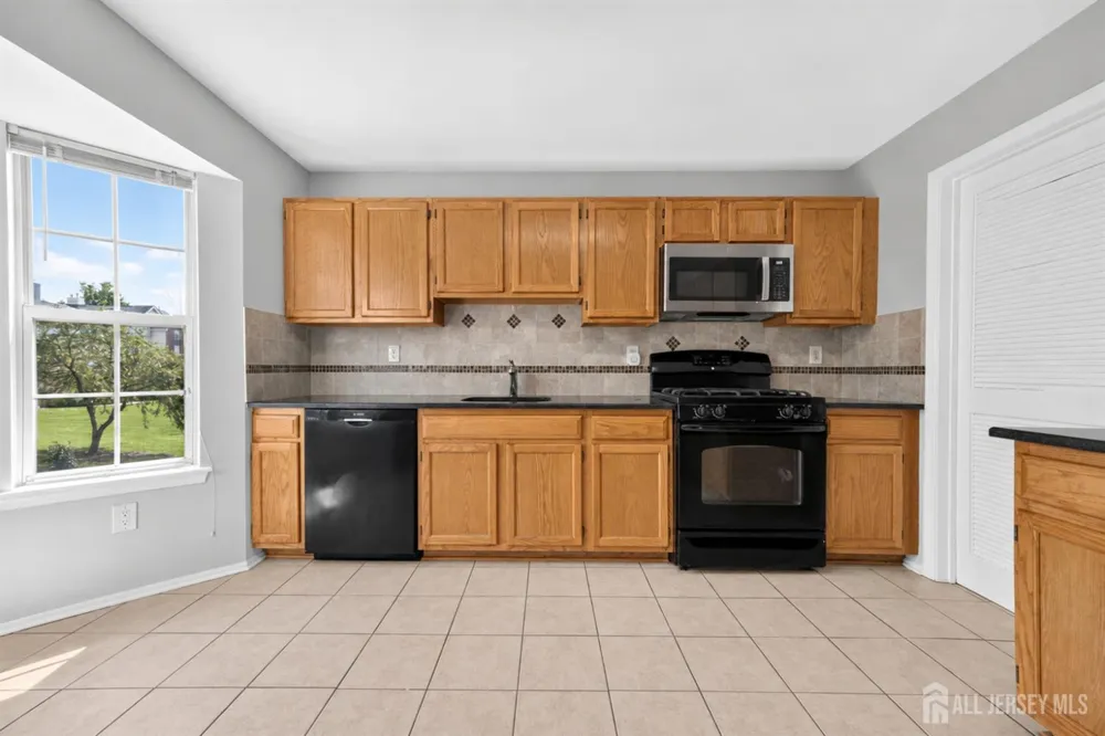 216 Copeley Way North Brunswick, NJ 08902