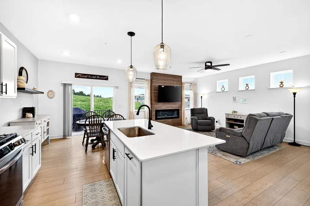 131 Huntington Drive Waconia, MN 55387