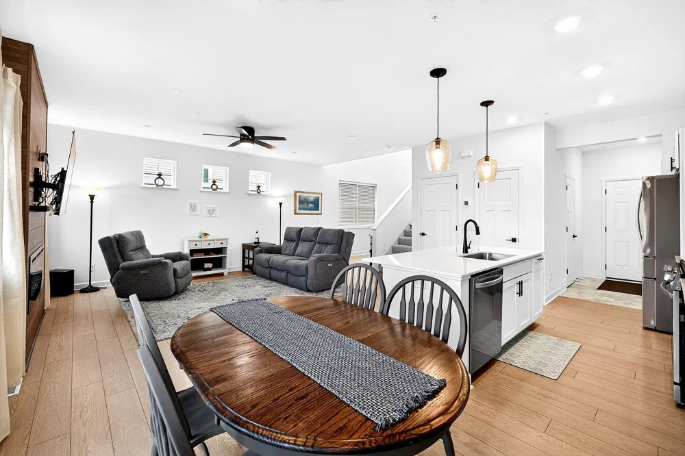 131 Huntington Drive Waconia, MN 55387