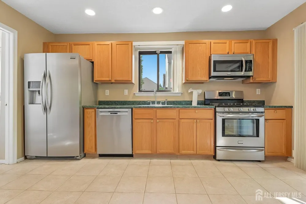 9 Brook Street Franklin Twsp, NJ 08873