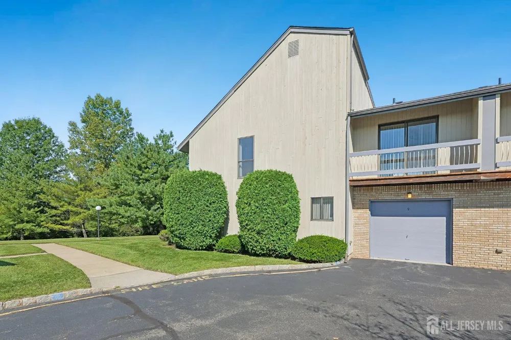 9 Brook Street Franklin Twsp, NJ 08873