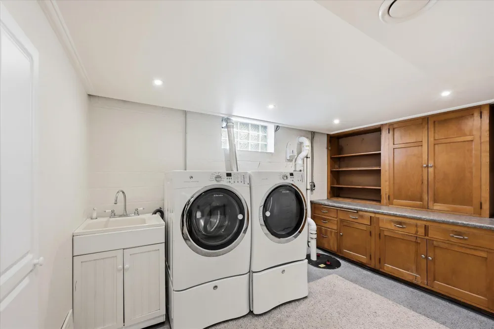 1360 Hartford Avenue Saint Paul, MN 55116