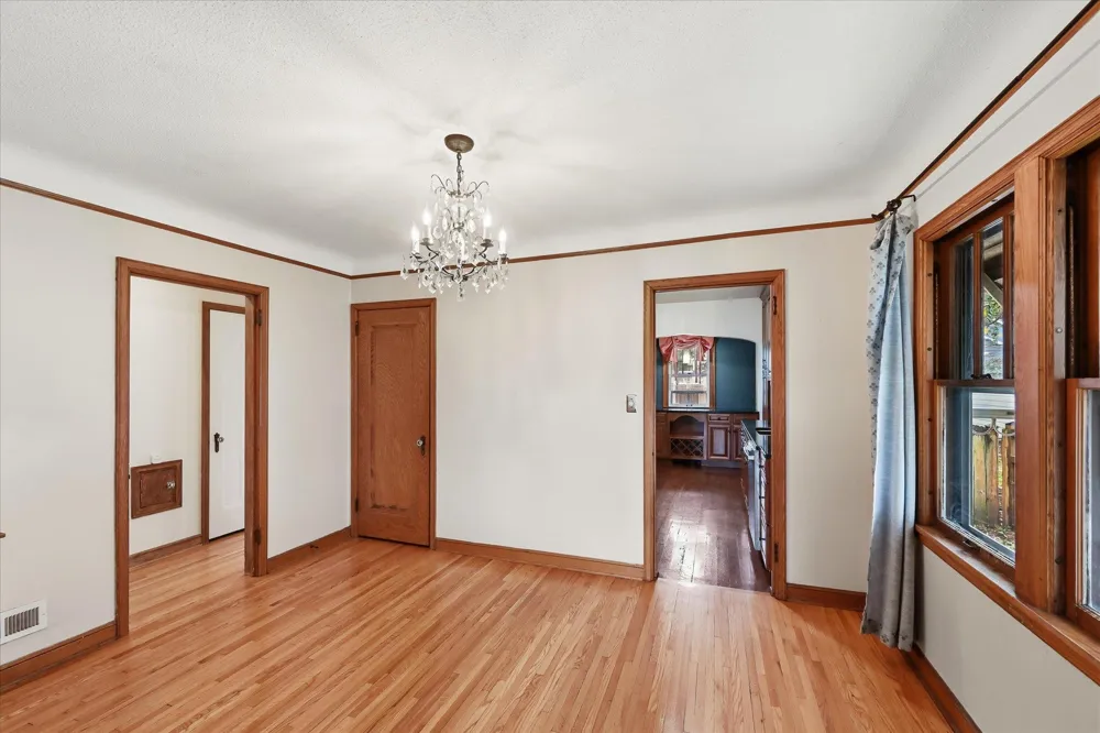 1360 Hartford Avenue Saint Paul, MN 55116