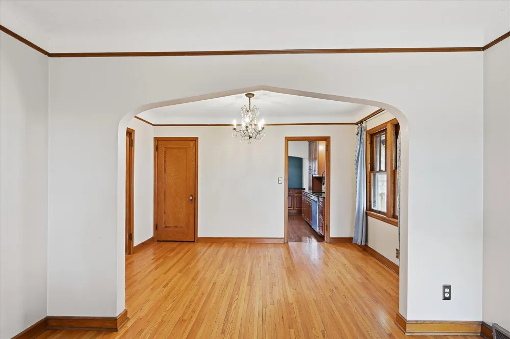 1360 Hartford Avenue Saint Paul, MN 55116