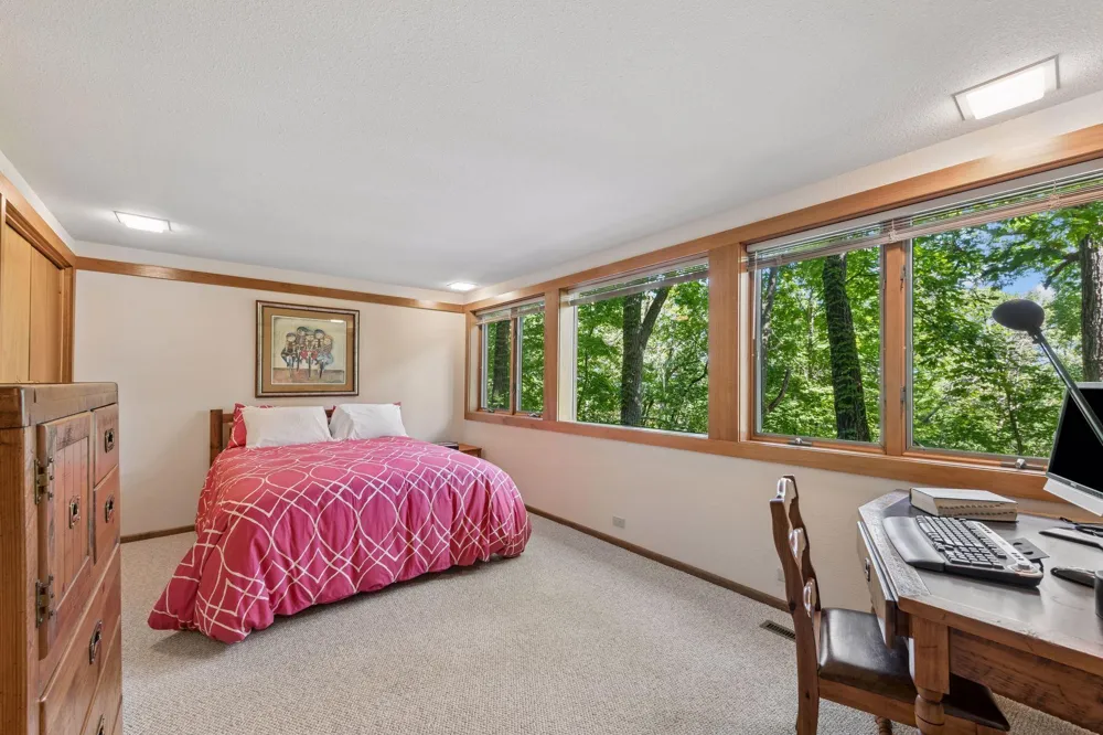 3452 Mayowood Road SW Rochester, MN 55902
