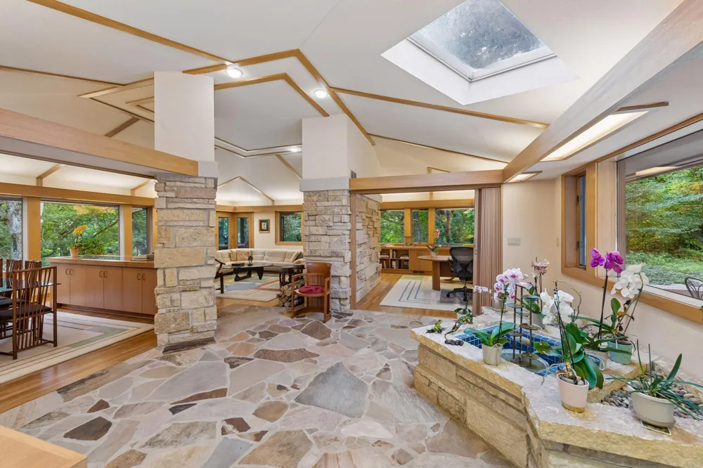 3452 Mayowood Road SW Rochester, MN 55902