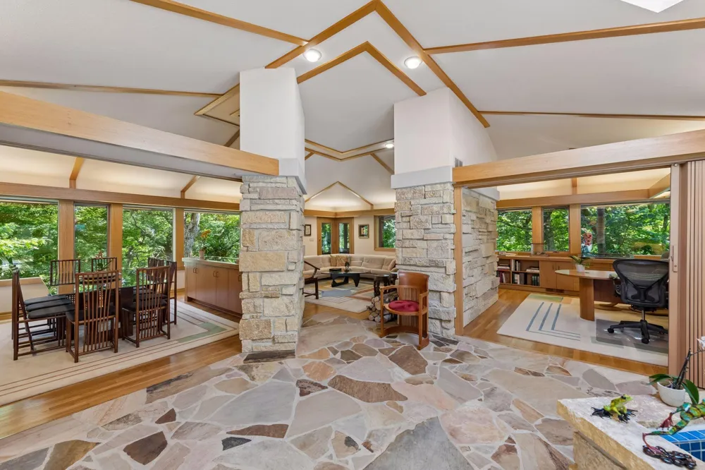 3452 Mayowood Road SW Rochester, MN 55902