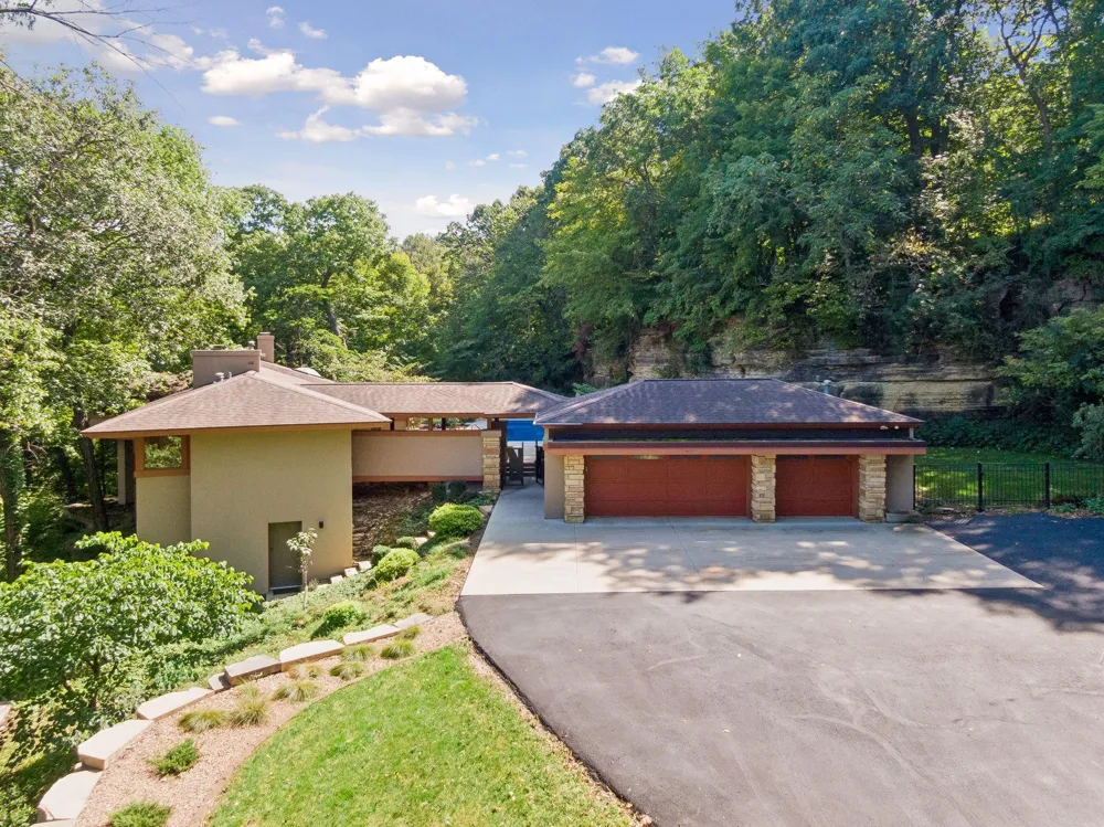 3452 Mayowood Road SW Rochester, MN 55902