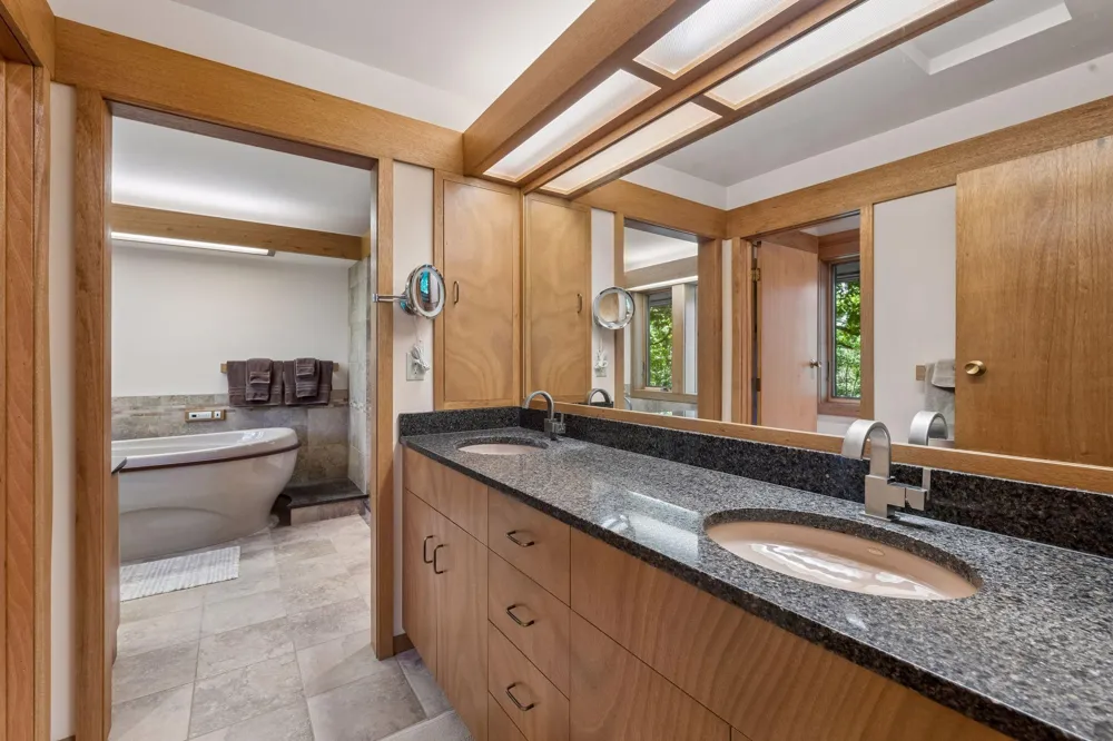3452 Mayowood Road SW Rochester, MN 55902