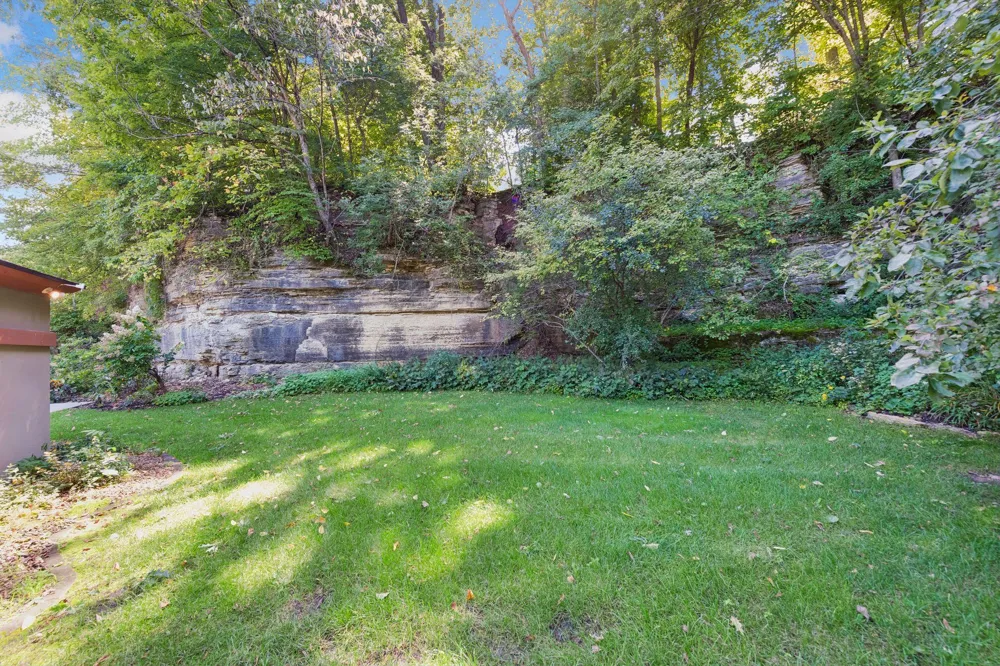 3452 Mayowood Road SW Rochester, MN 55902