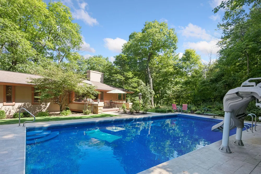 3452 Mayowood Road SW Rochester, MN 55902
