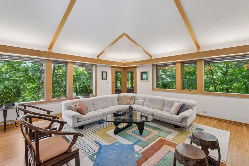 3452 Mayowood Road SW Rochester, MN 55902