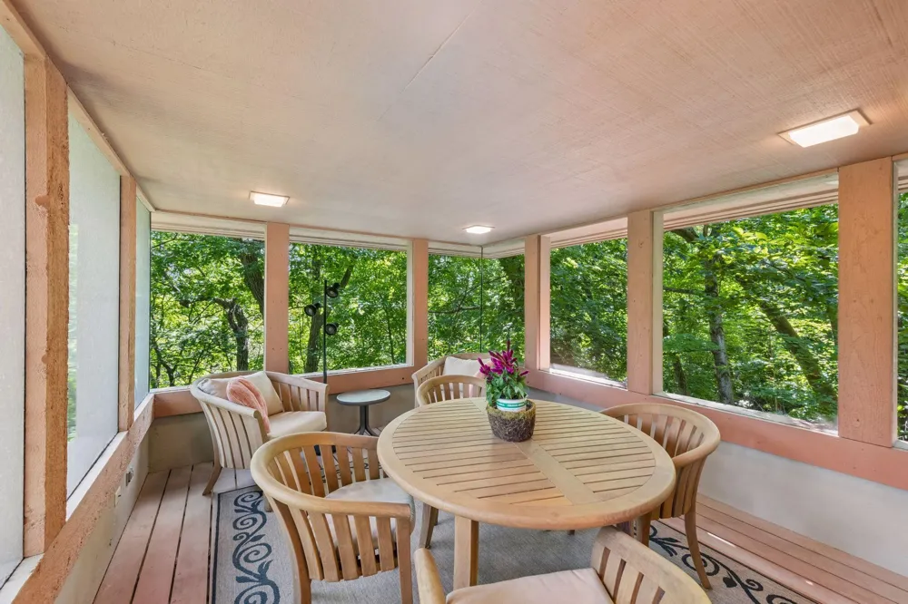 3452 Mayowood Road SW Rochester, MN 55902