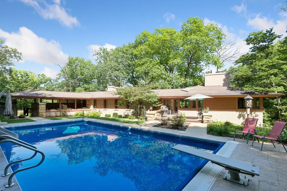 3452 Mayowood Road SW Rochester, MN 55902