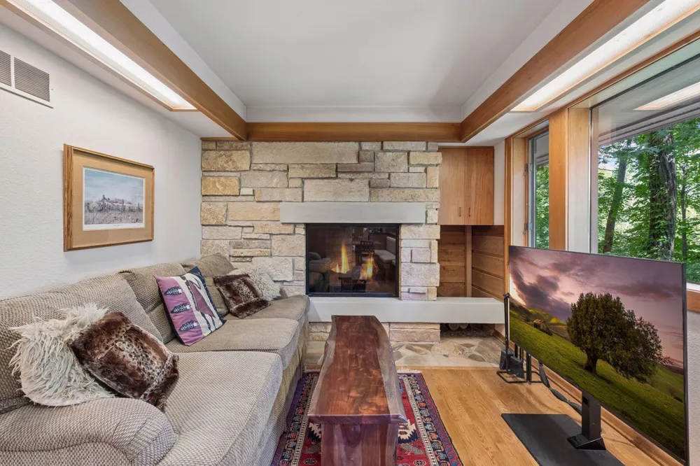 3452 Mayowood Road SW Rochester, MN 55902