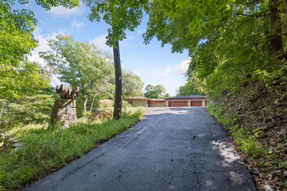 3452 Mayowood Road SW Rochester, MN 55902