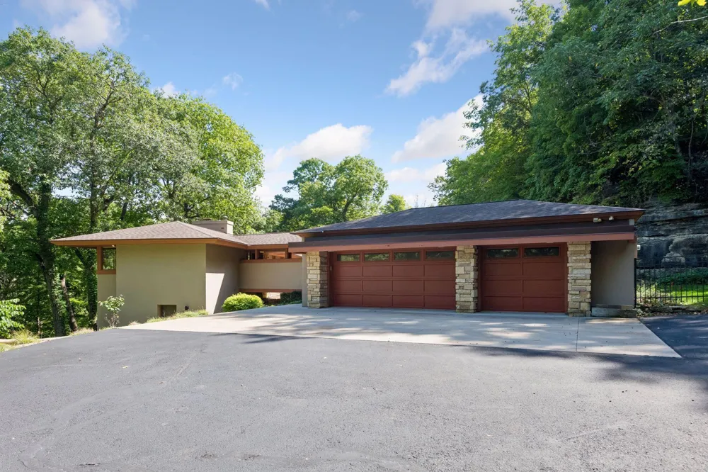 3452 Mayowood Road SW Rochester, MN 55902