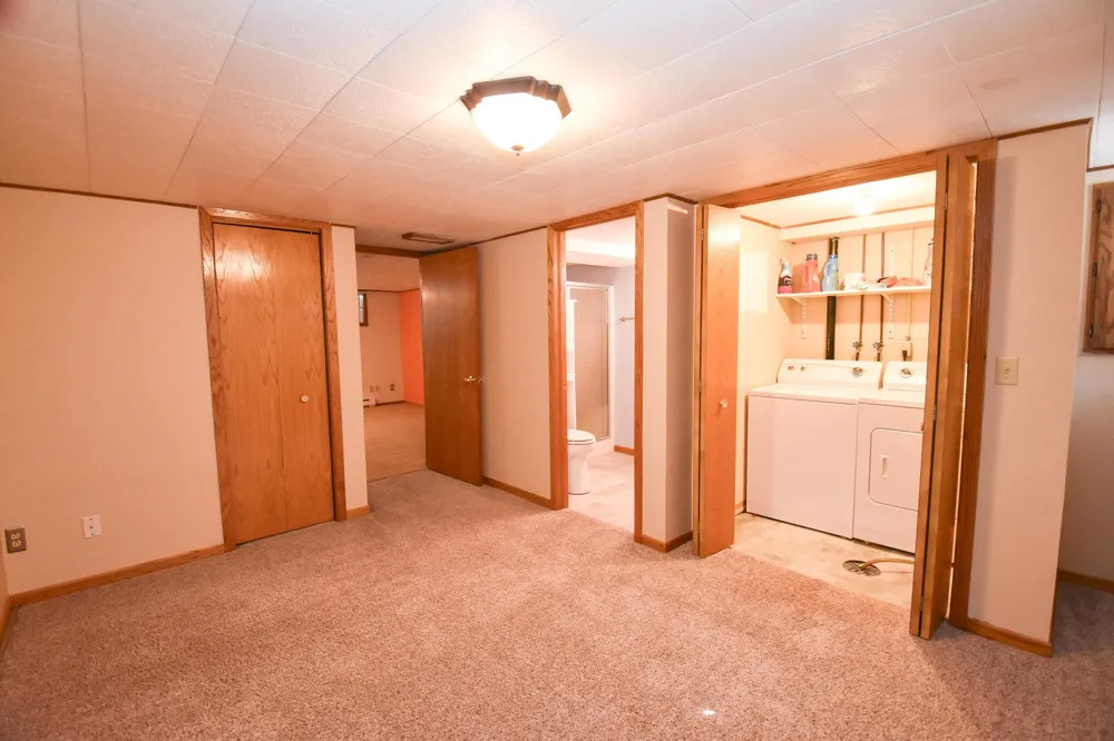 321 12 1/2 AVENUE E West Fargo, ND 58078
