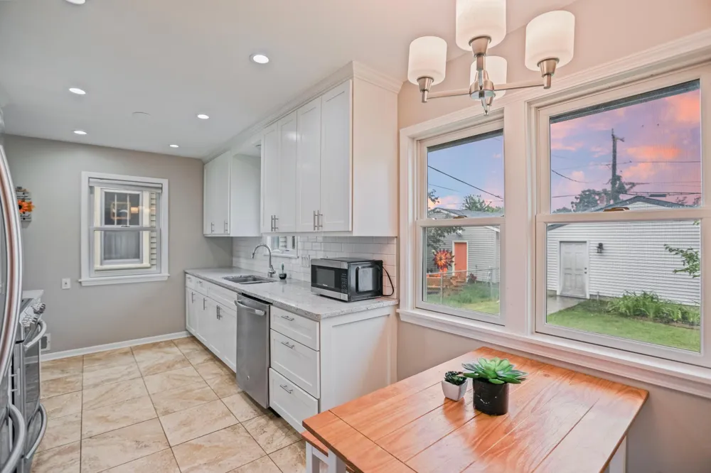 1273 Juno Avenue Saint Paul, MN 55116