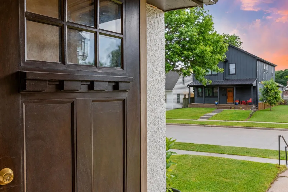 1273 Juno Avenue Saint Paul, MN 55116