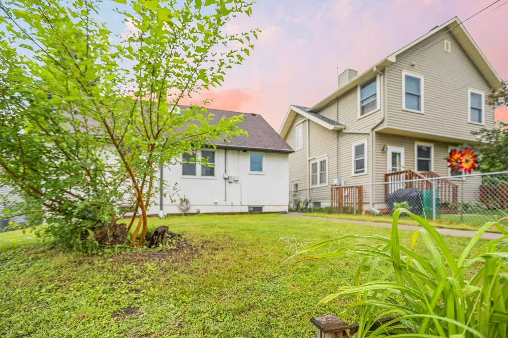 1273 Juno Avenue Saint Paul, MN 55116