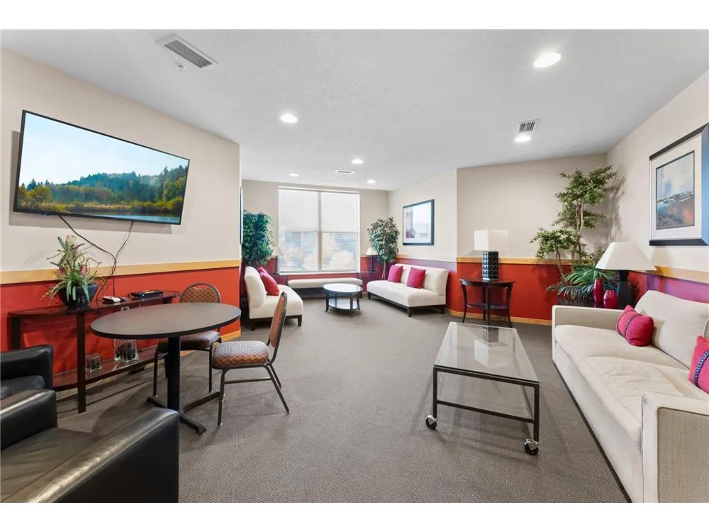 3640 Wooddale Avenue S #319 Saint Louis Park, MN 55416