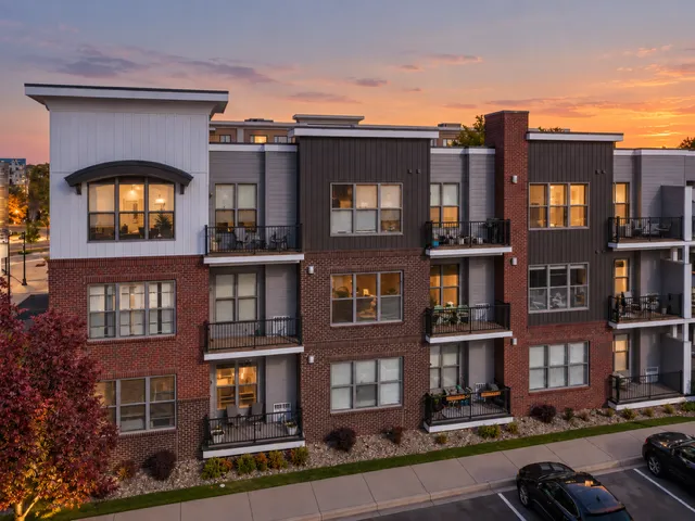 3640 Wooddale Avenue S #319 Saint Louis Park, MN 55416