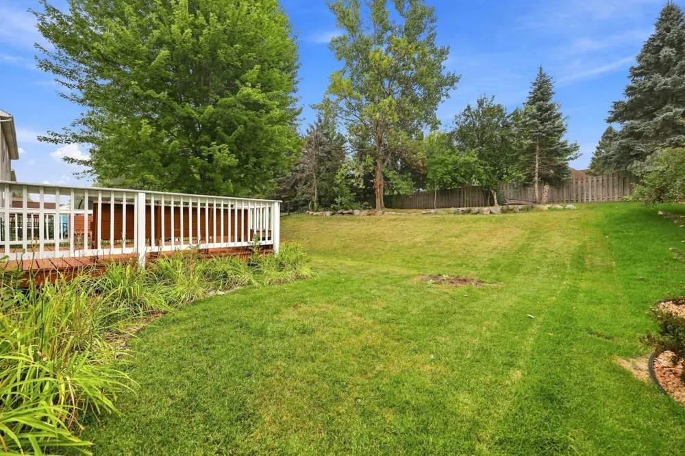 17993 89th Place Maple Grove, MN 55311