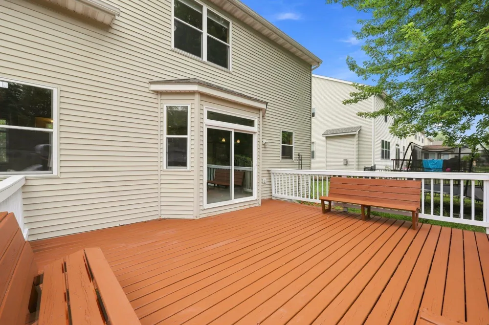 17993 89th Place Maple Grove, MN 55311
