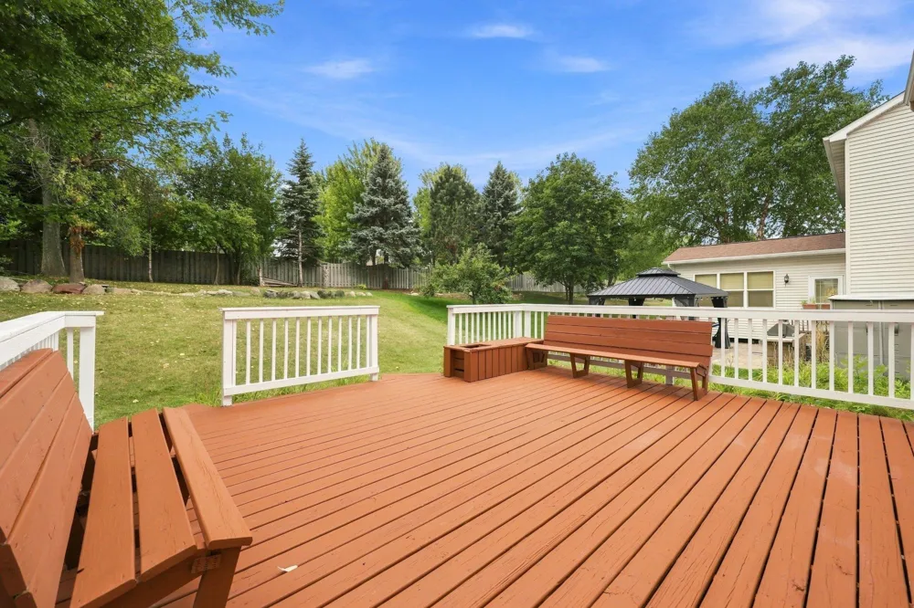 17993 89th Place Maple Grove, MN 55311
