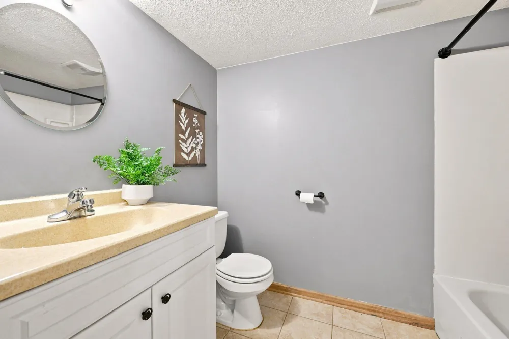 17993 89th Place Maple Grove, MN 55311