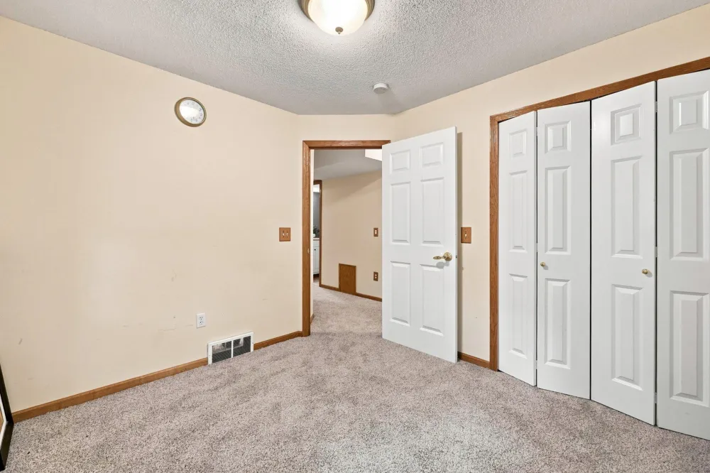 17993 89th Place Maple Grove, MN 55311