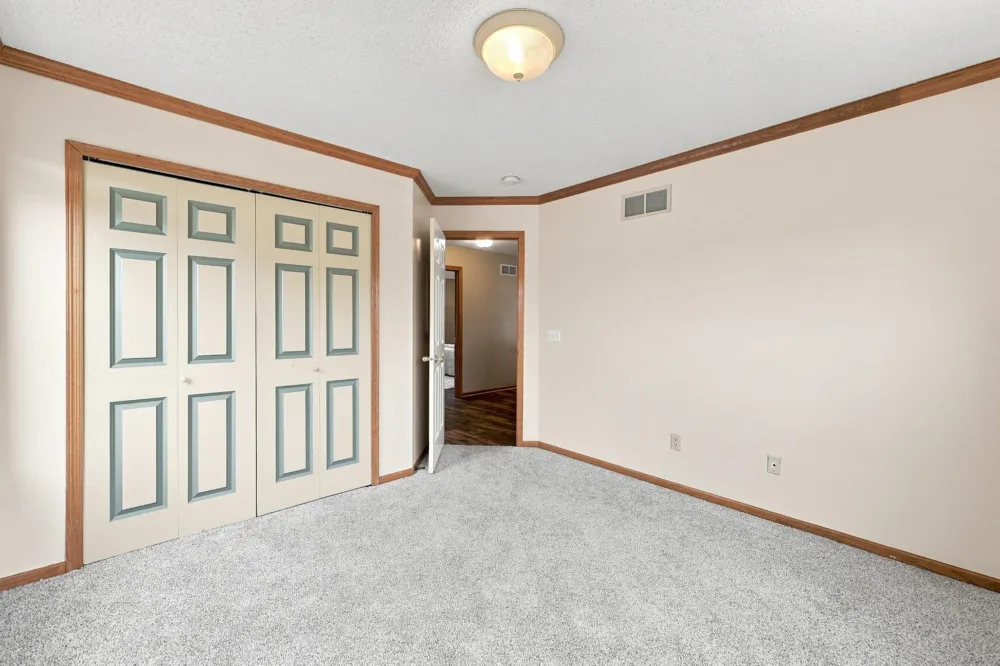 17993 89th Place Maple Grove, MN 55311