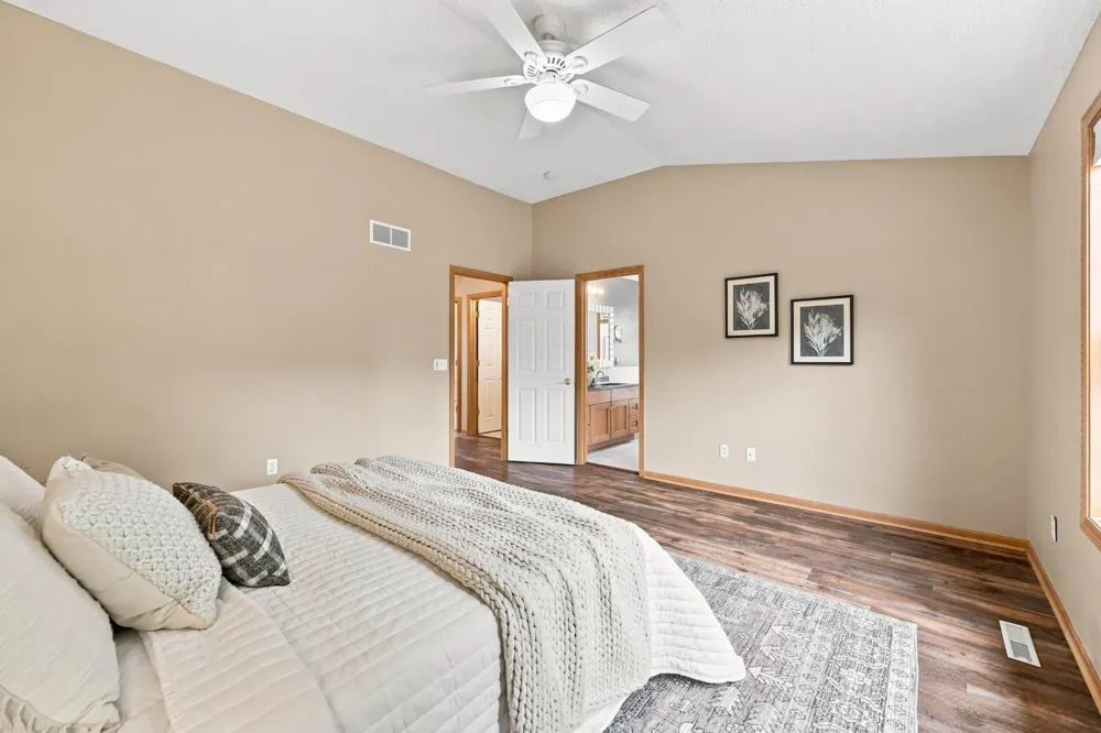 17993 89th Place Maple Grove, MN 55311