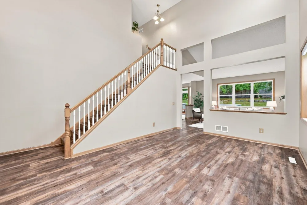 17993 89th Place Maple Grove, MN 55311