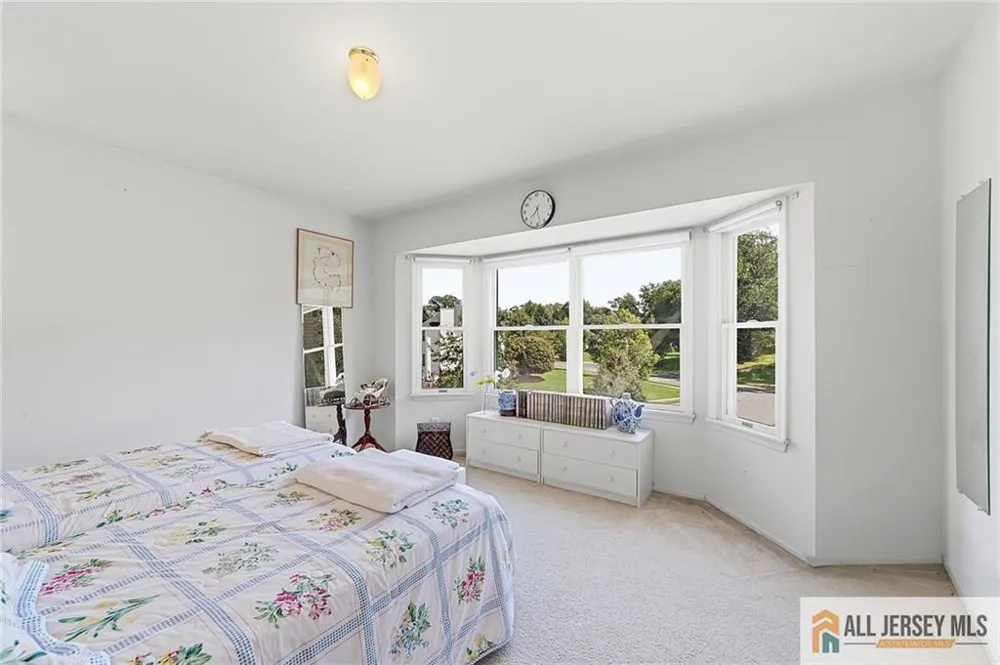 1 Launcelot Lane Monroe, NJ 08831