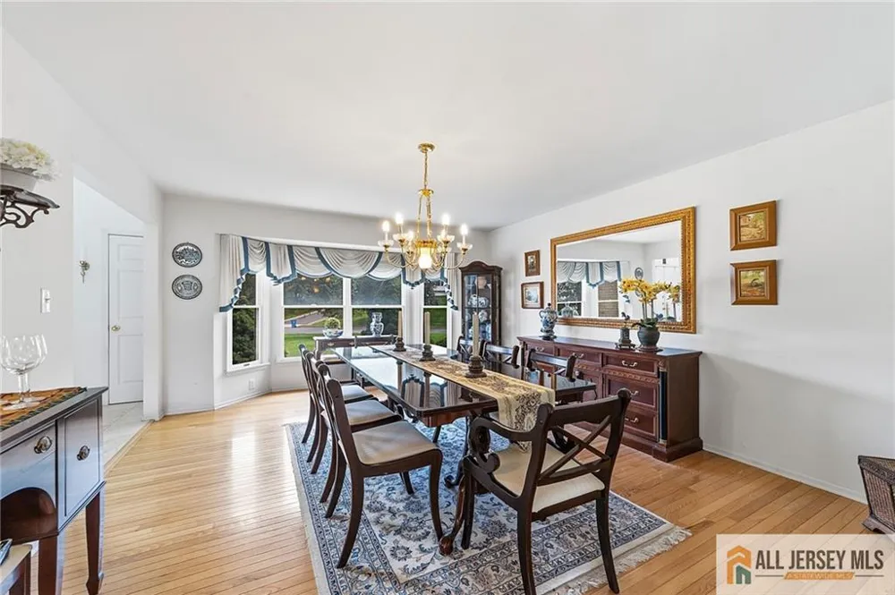1 Launcelot Lane Monroe, NJ 08831