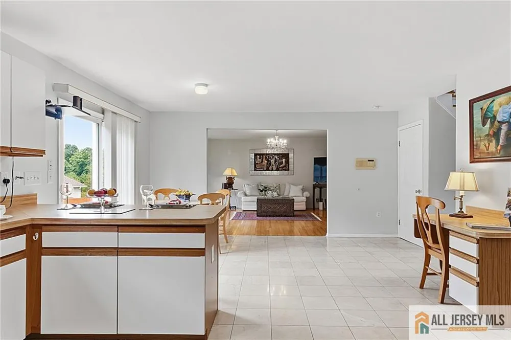 1 Launcelot Lane Monroe, NJ 08831
