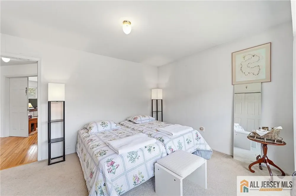 1 Launcelot Lane Monroe, NJ 08831
