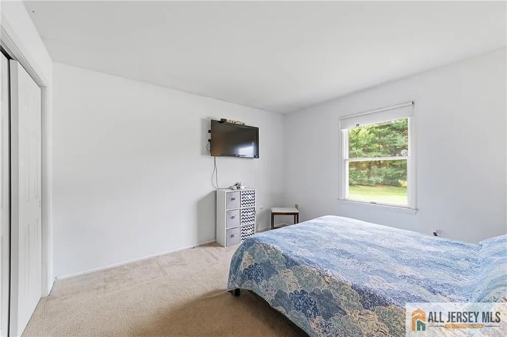 1 Launcelot Lane Monroe, NJ 08831