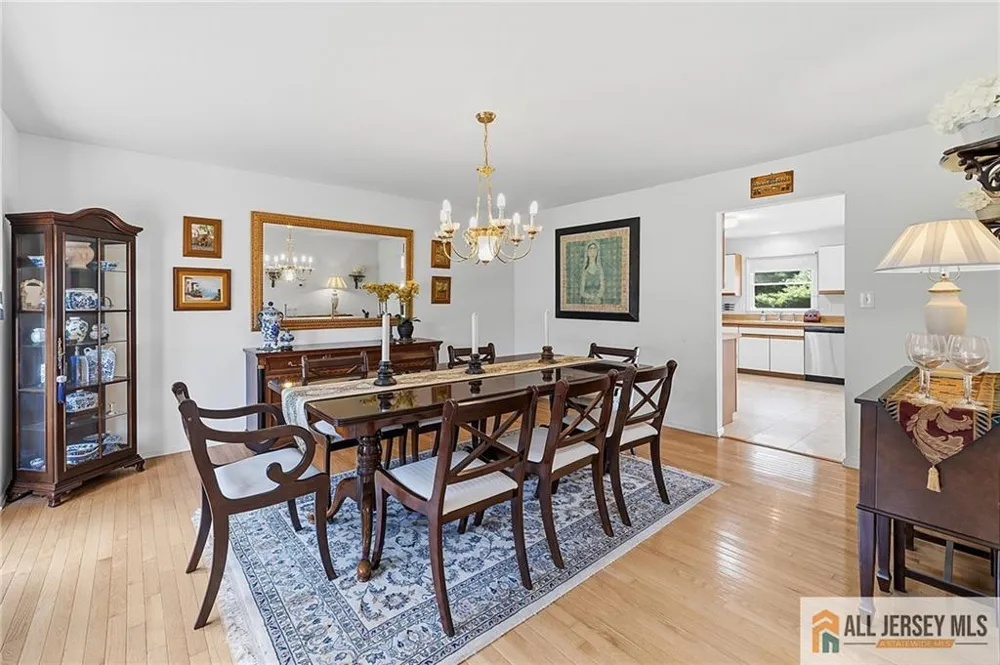 1 Launcelot Lane Monroe, NJ 08831