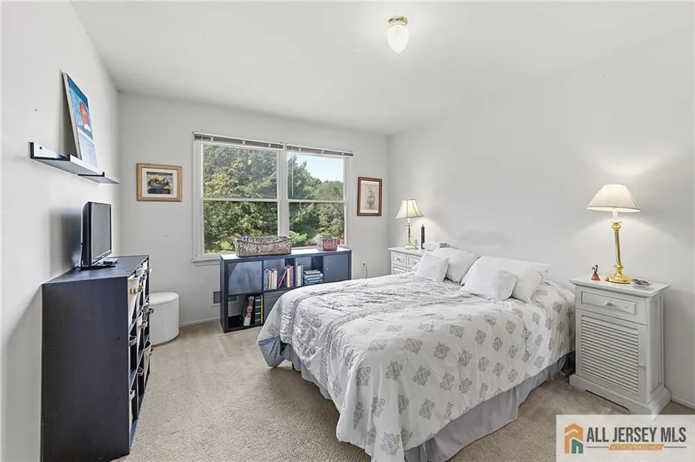 1 Launcelot Lane Monroe, NJ 08831