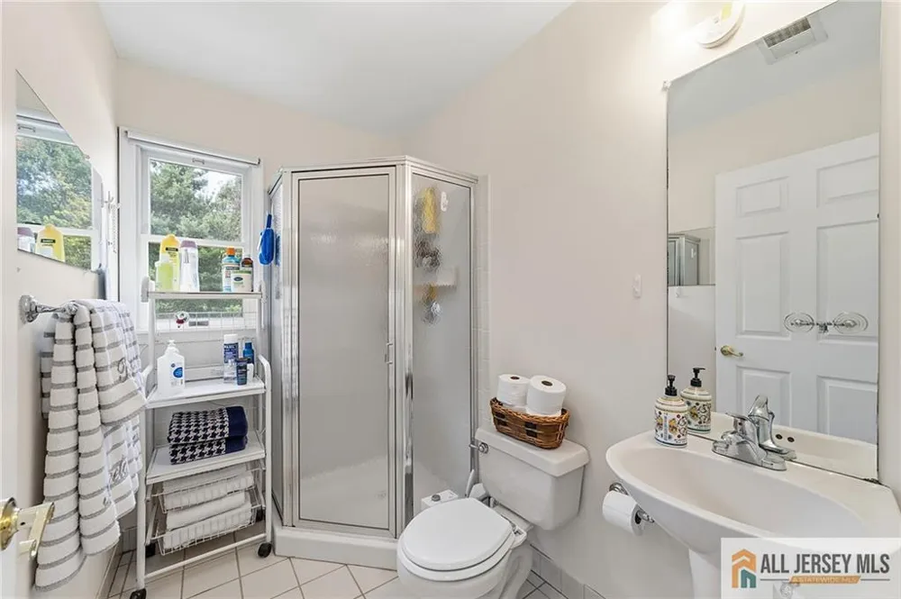 1 Launcelot Lane Monroe, NJ 08831