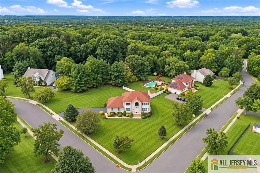 1 Launcelot Lane Monroe, NJ 08831