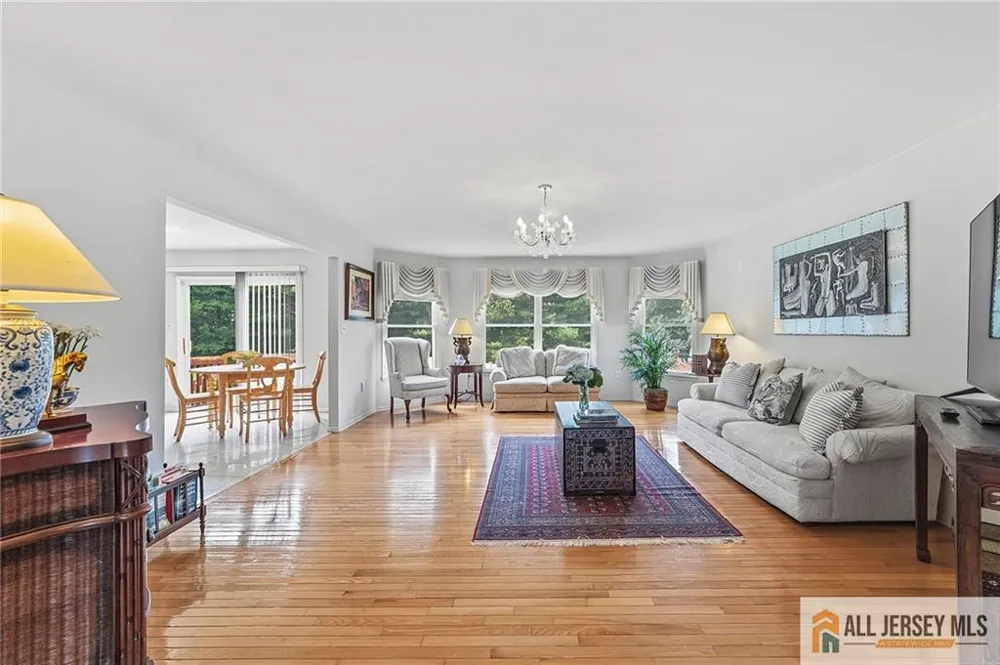 1 Launcelot Lane Monroe, NJ 08831