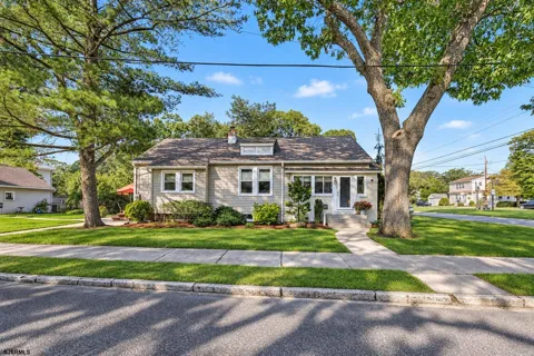 203 Fairbanks Ave