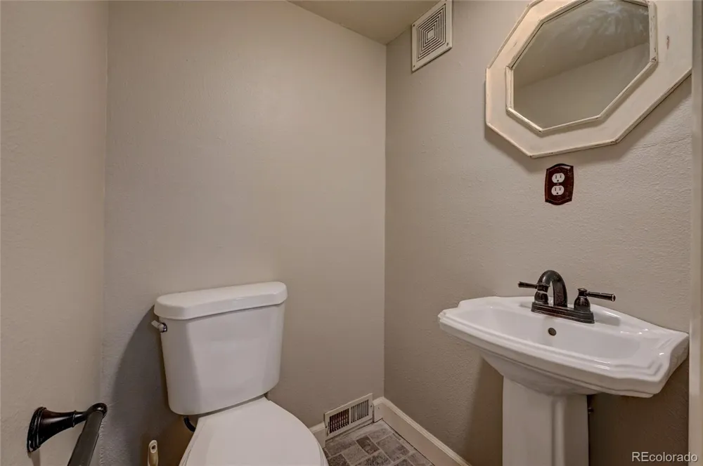 2836 S Wheeling Way Aurora, CO 80014