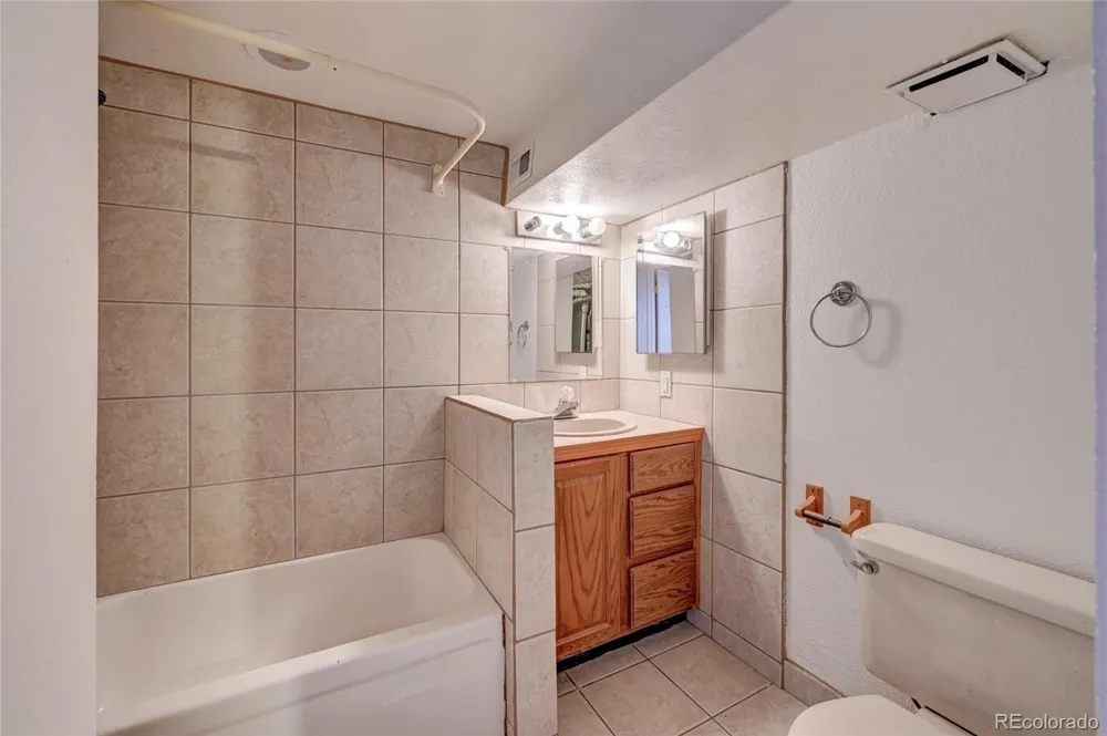 2836 S Wheeling Way Aurora, CO 80014