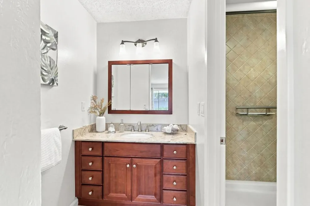 151 Buckingham Drive #204 Santa Clara, CA 95051