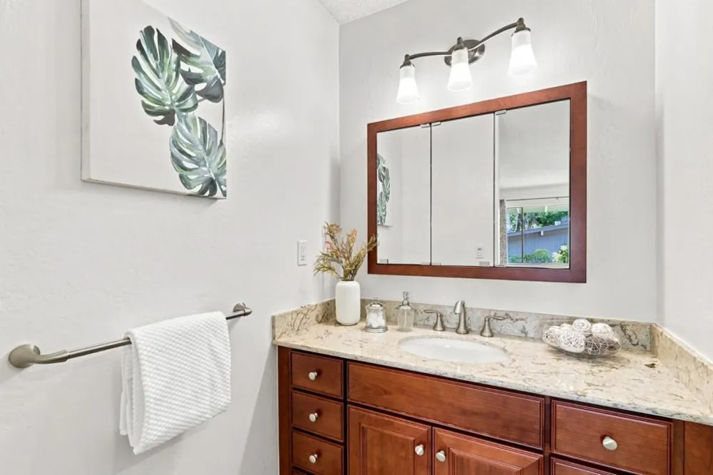 151 Buckingham Drive #204 Santa Clara, CA 95051